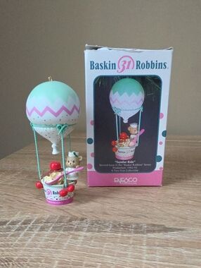 Enesco Baskin Robbins Mint Green and Pink Hot Air Sundae Ornament